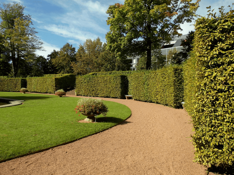 Landscaper services near me Leaves Green