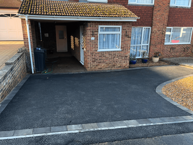 Tarmac driveways near me in Lingfield