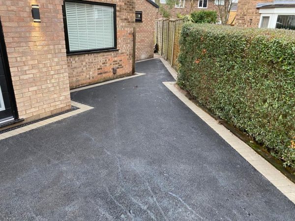 Asphalt driveway installation in Caterham, Surrey