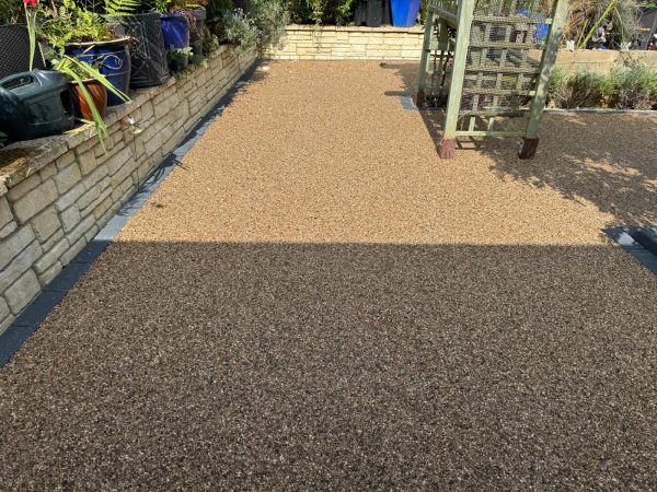 Laying resin surface on a driveway in Biggin Hill, Kent