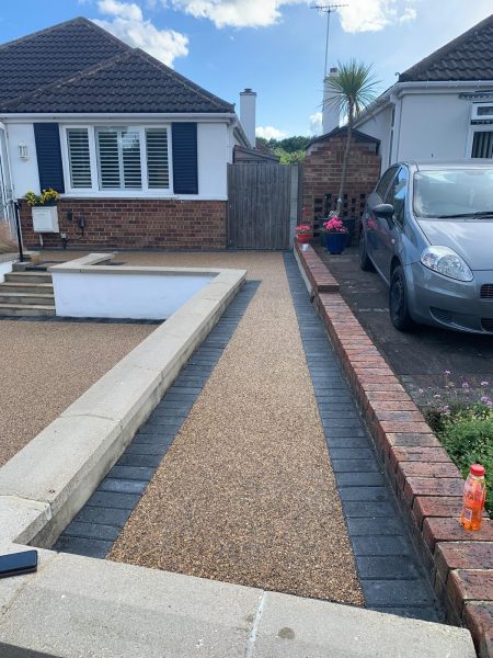 Laying resin surface on a driveway in Bletchingley, Surrey