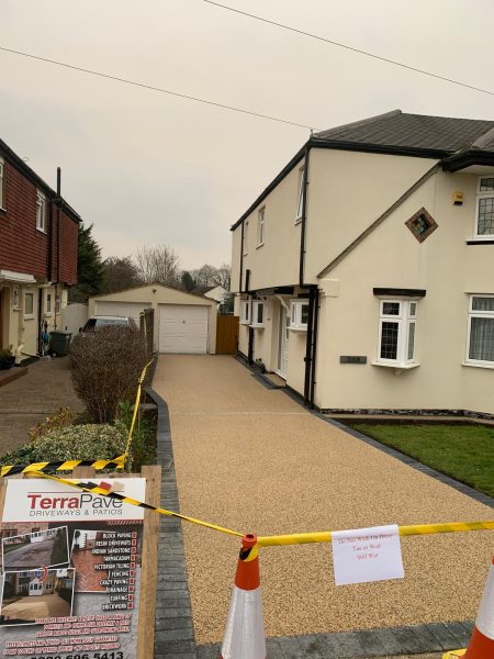 Laying resin surface on a driveway in Hamsey Green, Surrey