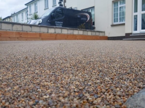 Laying resin surface on a driveway in Hawleys Corner, Kent