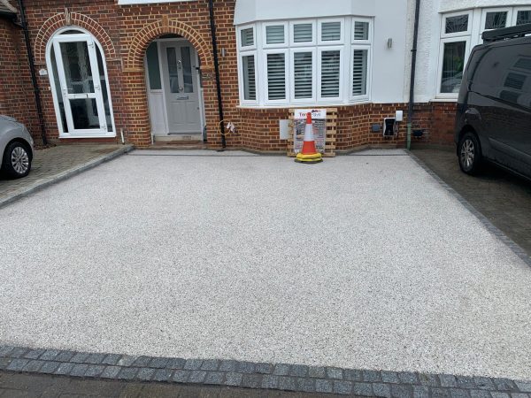 Laying resin surface on a driveway in Marsh Green, Kent